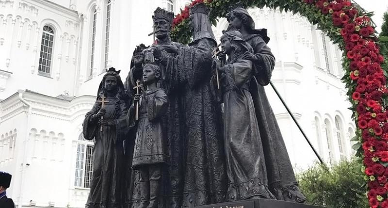 На набережной Кирова установят памятник царской семье