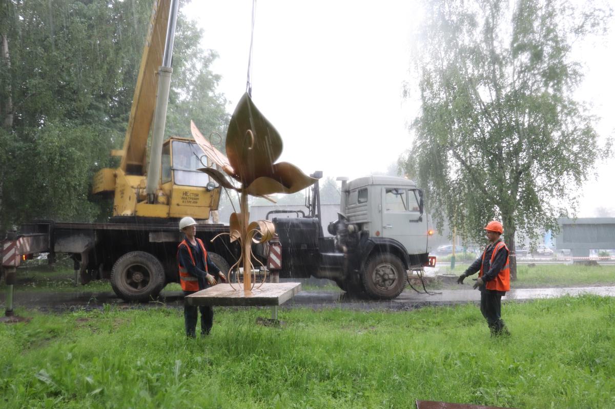 Арт-объекты металлургов установлены на площади завода