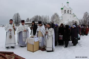 Освящение воды в купели пруда 2016 года 2