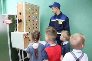 дети детского сада «Сказка», побывали на экскурсии в Вятского государственного университета в Омутнинске 15