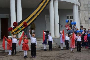 Фестиваль патриотической песни, стихов, театрализованных представлений «Марафон Победы» 3