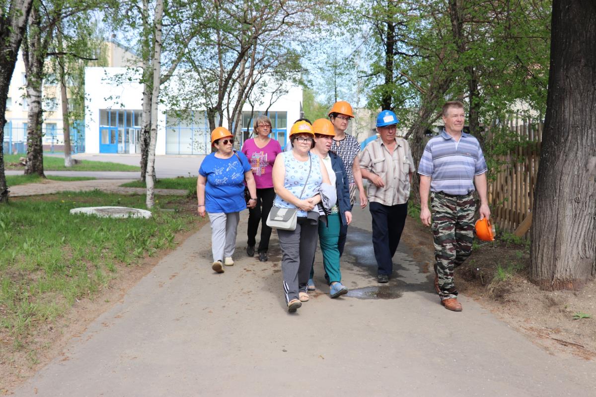 Старшие металлурги — в родных цехах