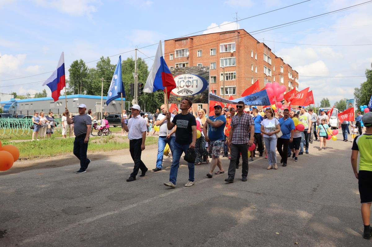 Поздравления, творчество и спорт