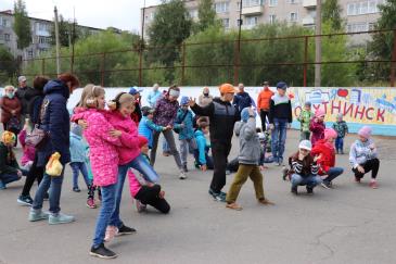 В хоккейной коробке в Омутнинске состоялся праздник «Семья. Традиции. Спорт» 7