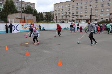 В хоккейной коробке в Омутнинске состоялся праздник «Семья. Традиции. Спорт» 13