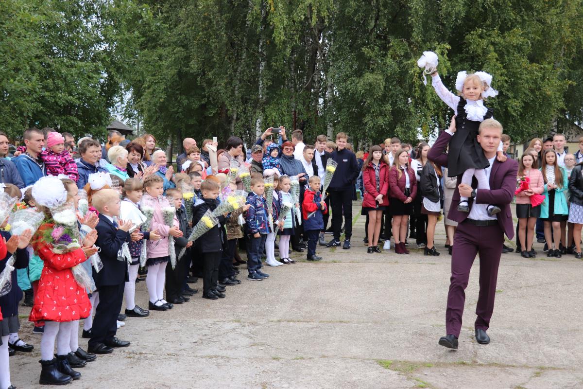 Первые звонки в новом учебном году