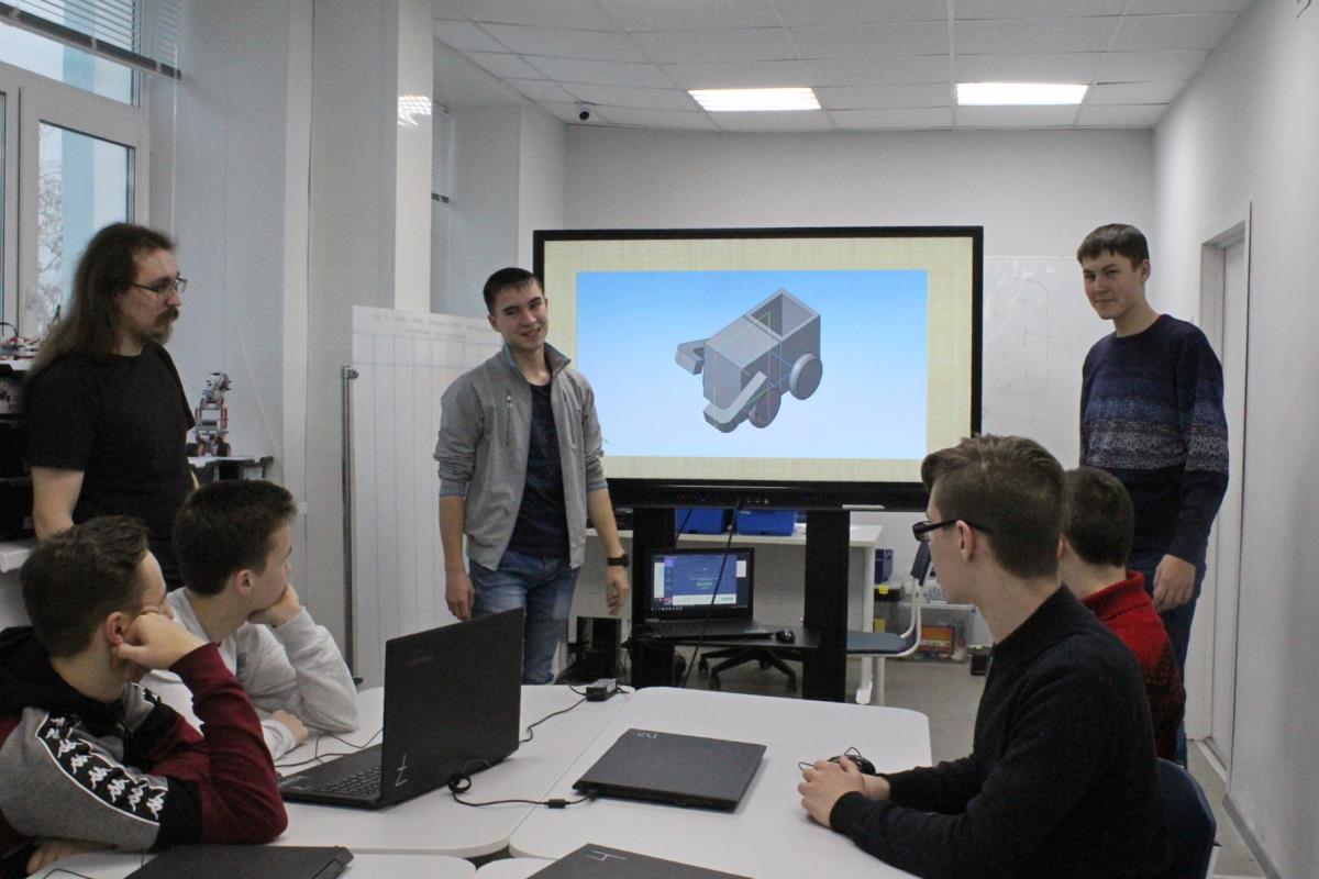 Кванторианцы  защитили проекты / Мой Омутнинск