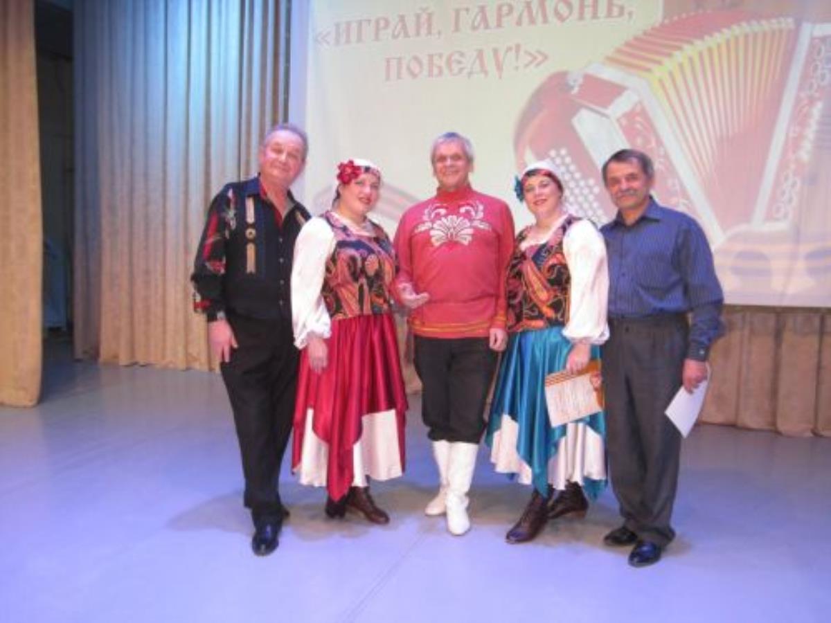 Играй, гармонь, Победу! / Мой Омутнинск