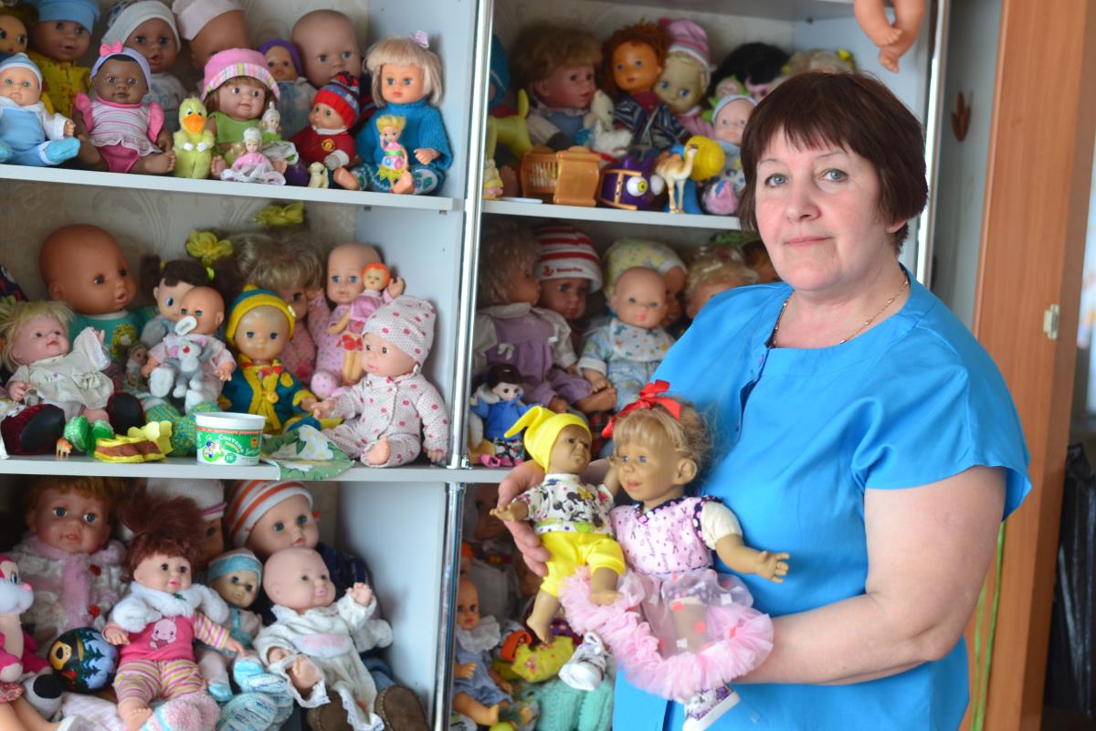 В  домашнем музее - более трехсот кукол
