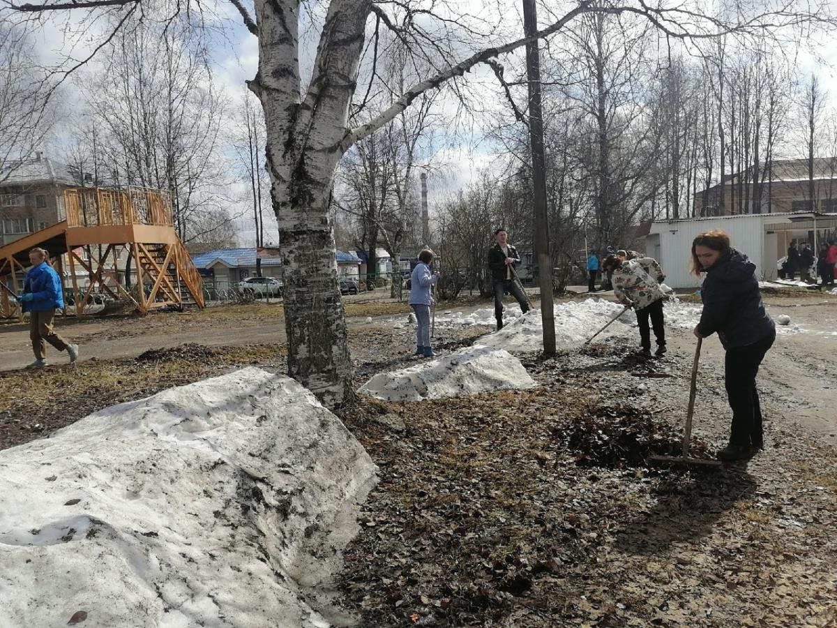 В городе проходят субботники