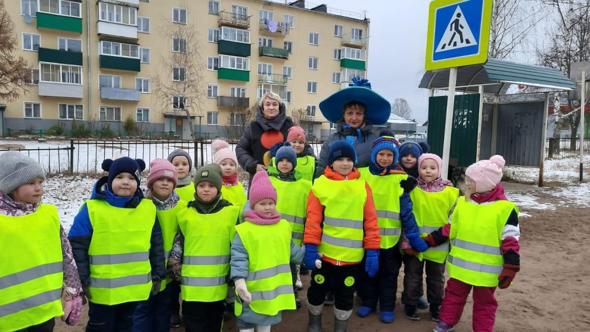 Юных песковчан посвятили в пешеходы / Мой Омутнинск