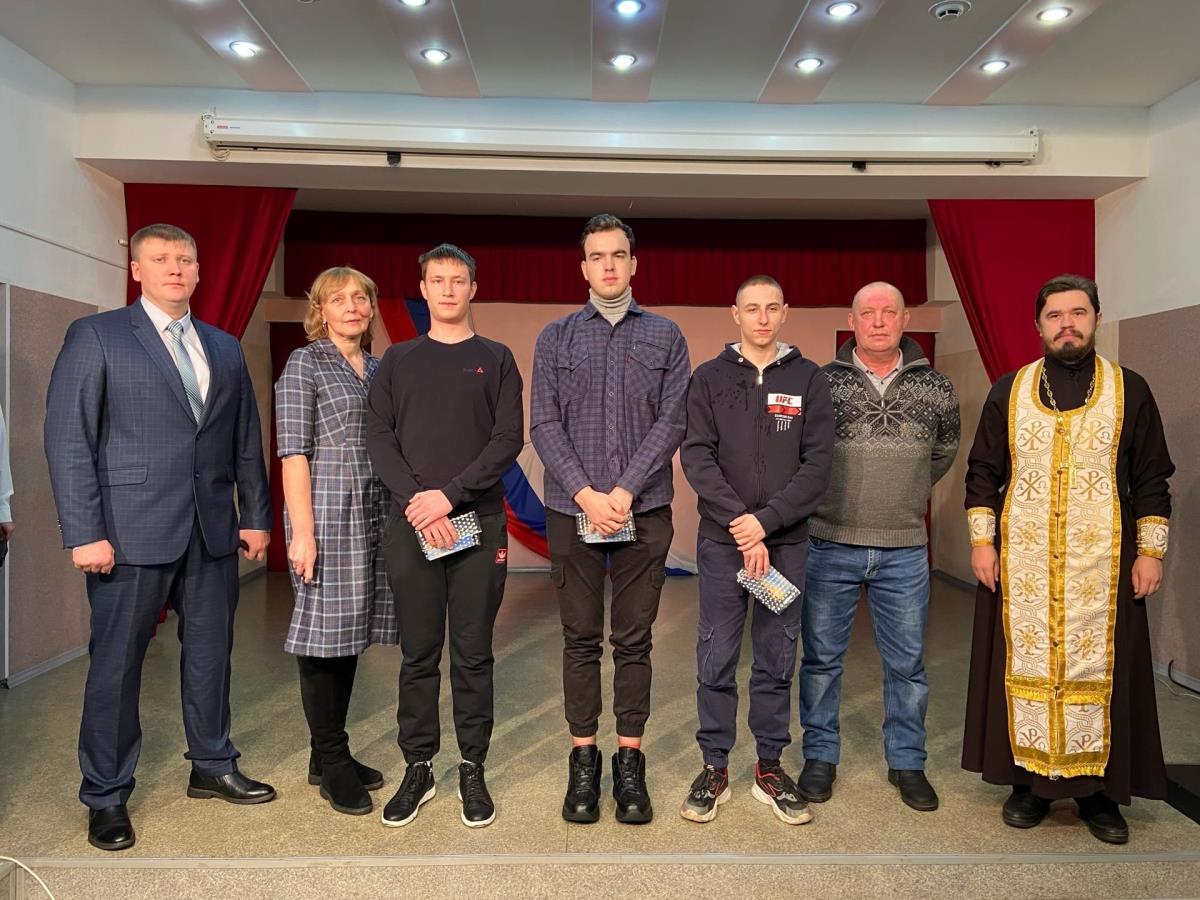 Передали напутственные слова призывникам