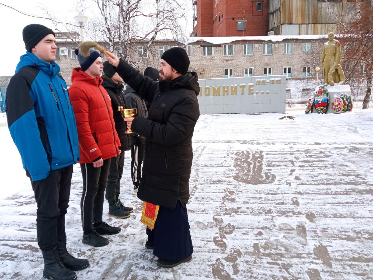 На службу отправились восемь призывников