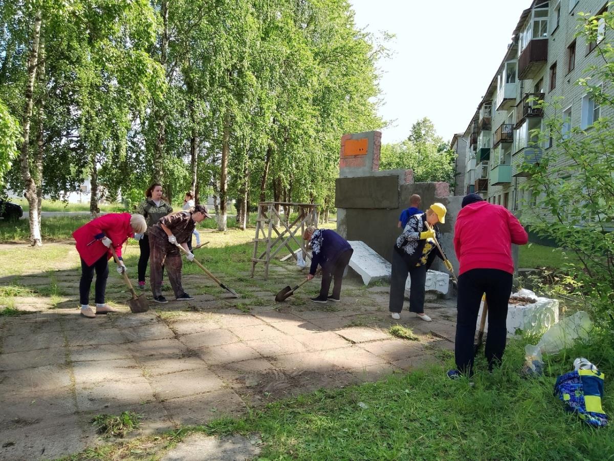 Строителям Восточного посвящается