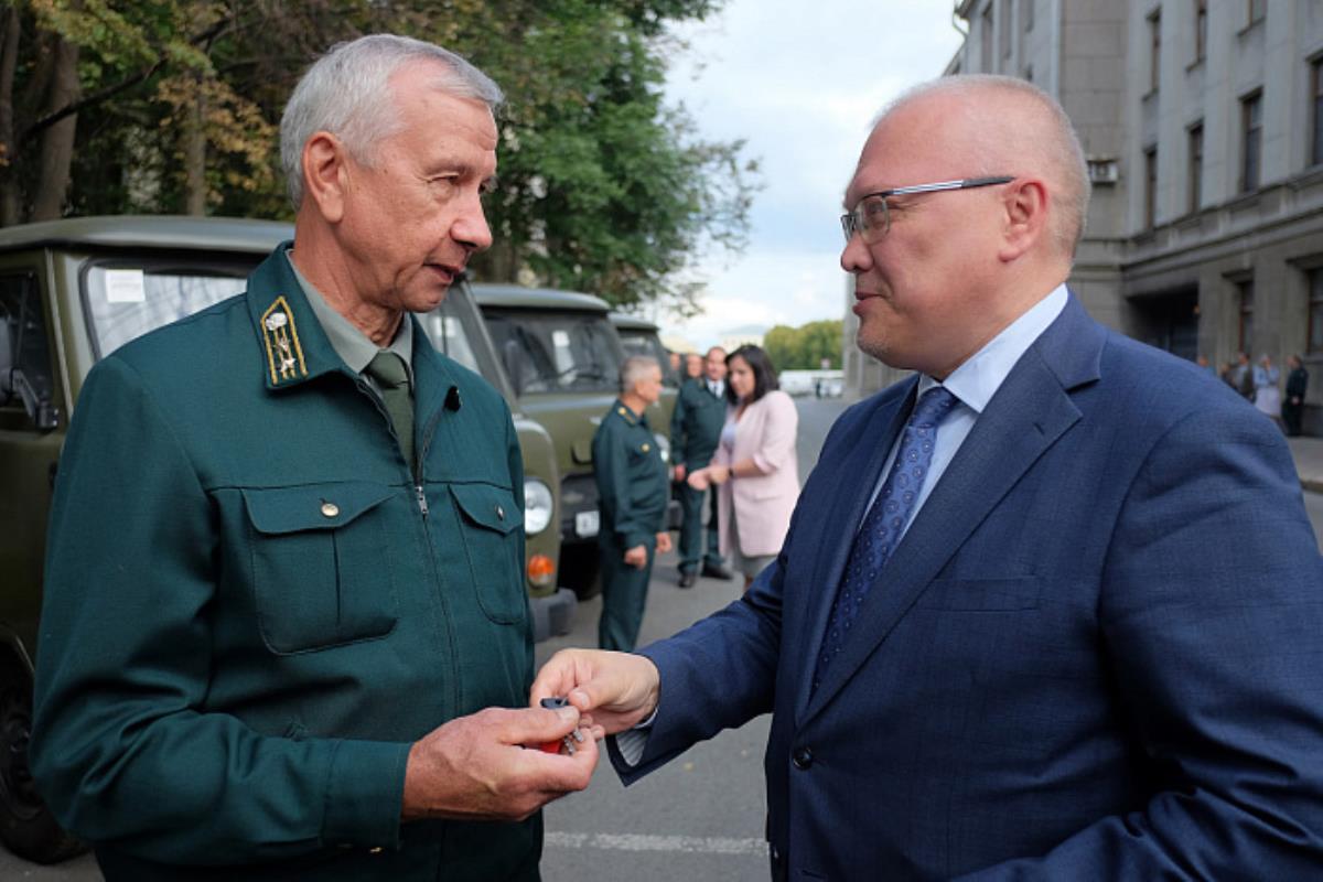 Кировские лесничие получили 24 автомобиля УАЗ для патрулирования |  06.09.2023 | Омутнинск - БезФормата