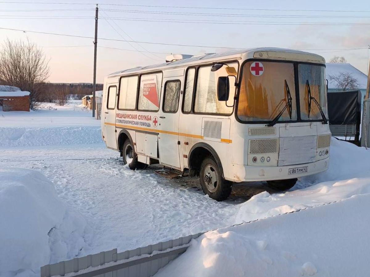 Ещё 107 жителей  Омутнинского района прошли лечение в мобильной стоматологии 