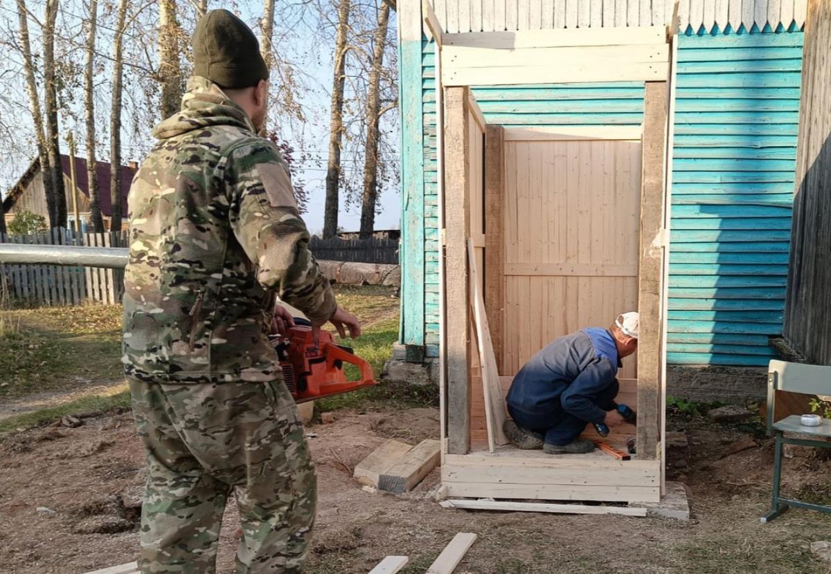 Благоустраивают клуб в Белореченске