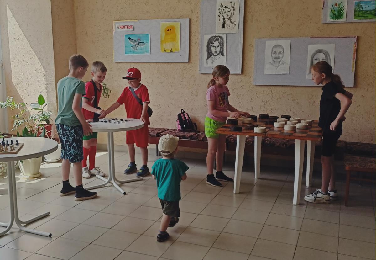 В Песковском ДК организовали детскую игровую программу 