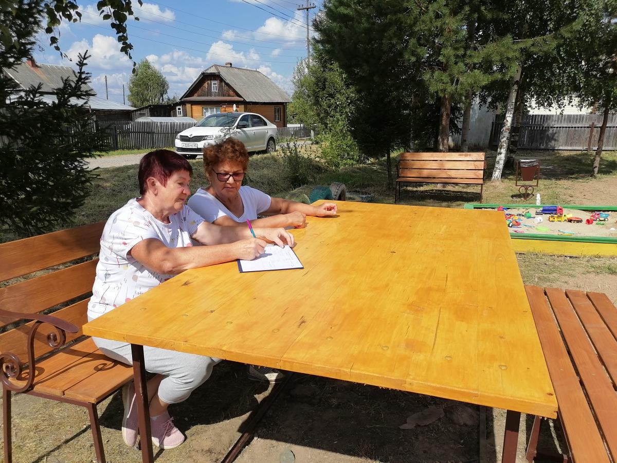 Стадион и детская площадки своими руками