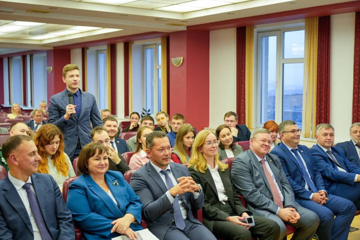 Молодежь внесла предложения в проект закона «О первом рабочем месте»