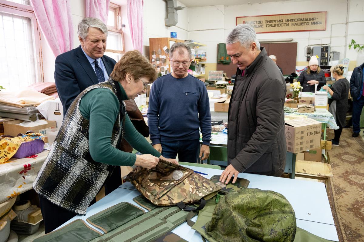 Работа Азимова в Омутнинске: поддержка волонтеров, благоустройство города, память о Юрии Скобове