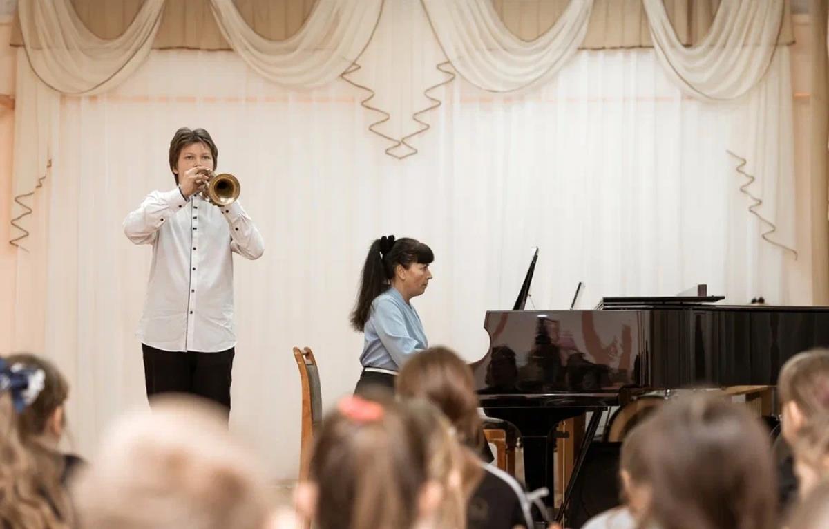 Гостями школы искусств Омутнинска стали учащиеся школы №6