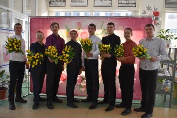 На проходной_23