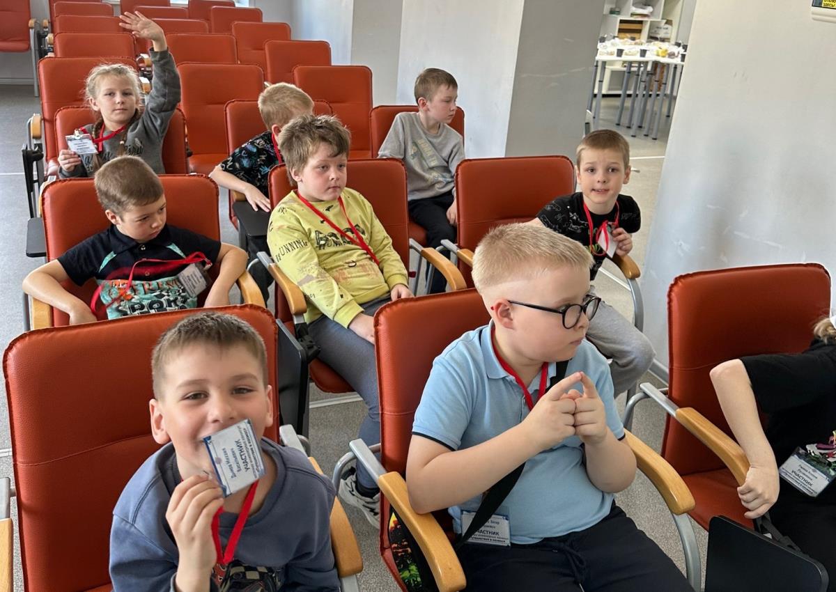 Инженерные каникулы «Путешествие в космос» прошли в Кванториуме